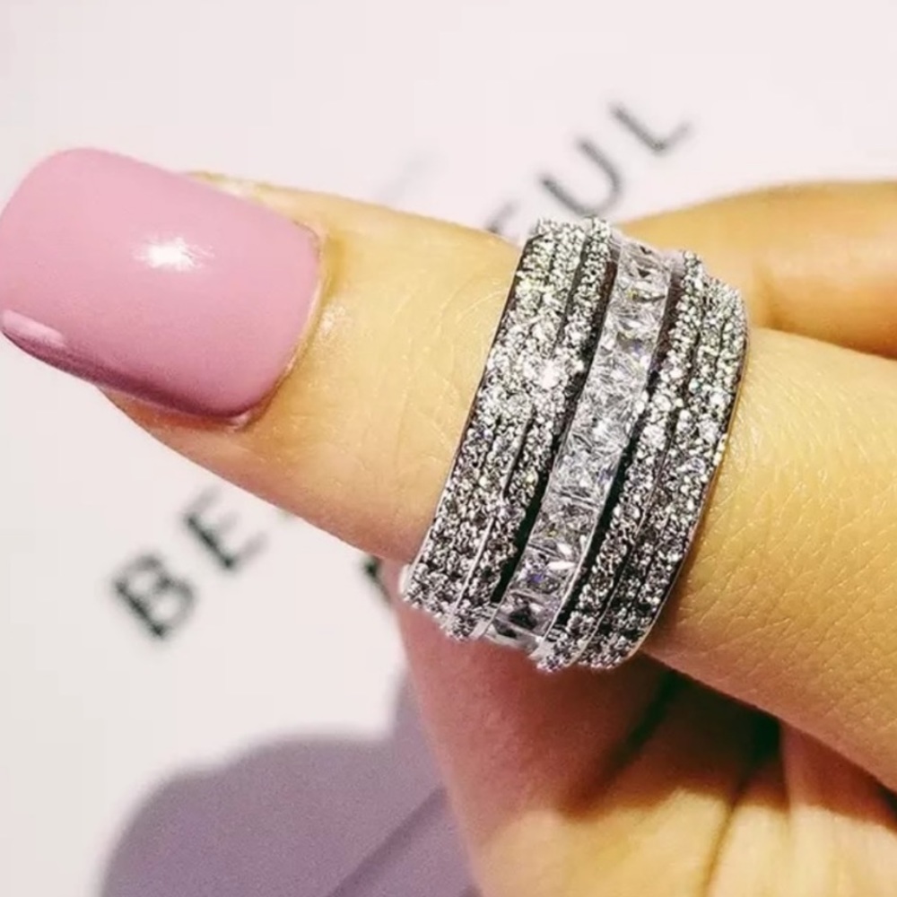 925 STERLING SILVER DIAMOND BAND RING - Picture 1 of 4